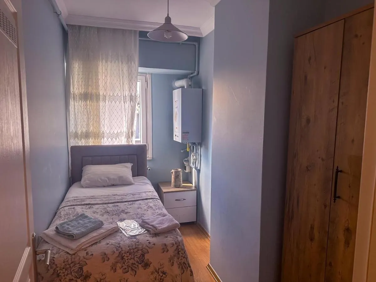 Zeki Bey Apartment Istanboel Turkije