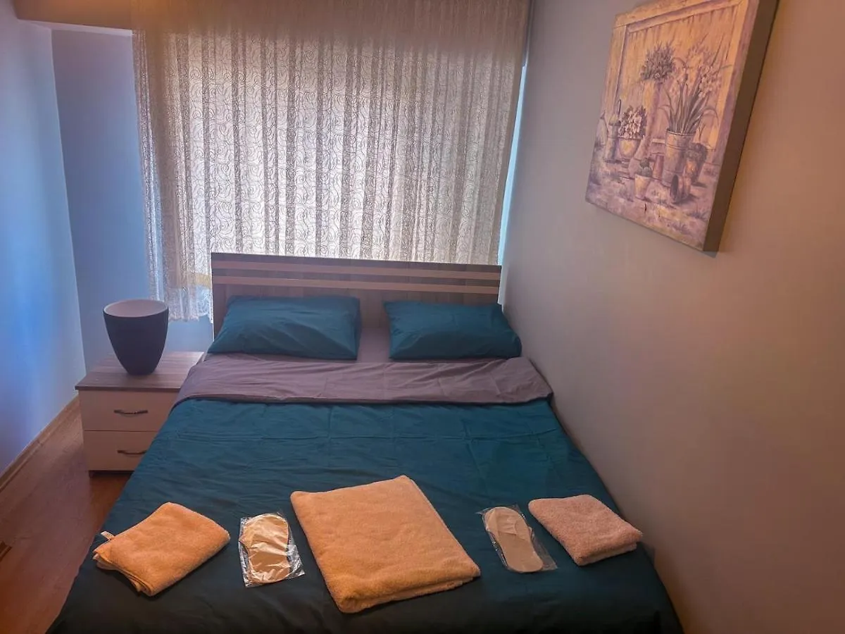 Zeki Bey Apartment Istanboel