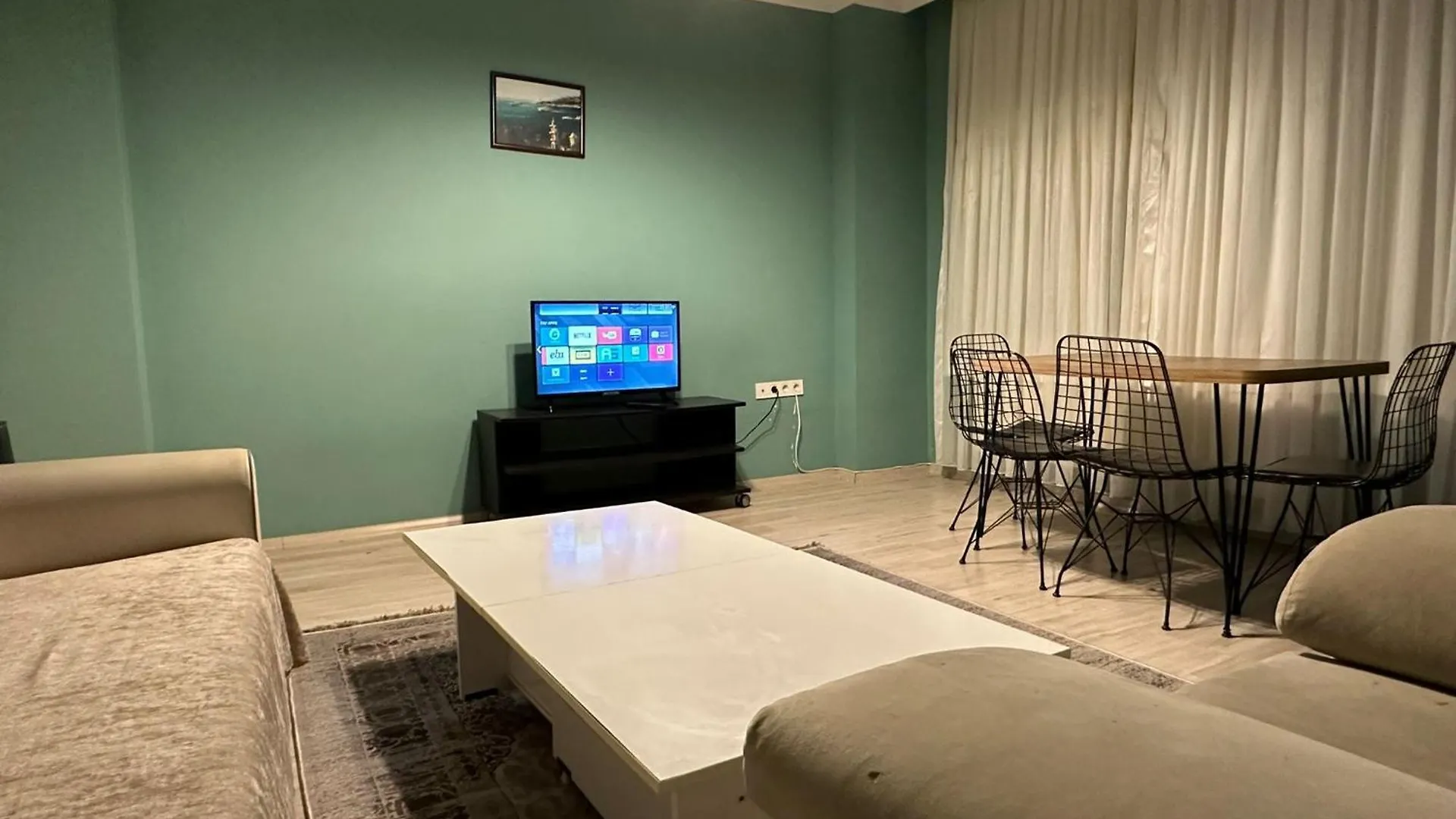 Zeki Bey Apartment Istanboel