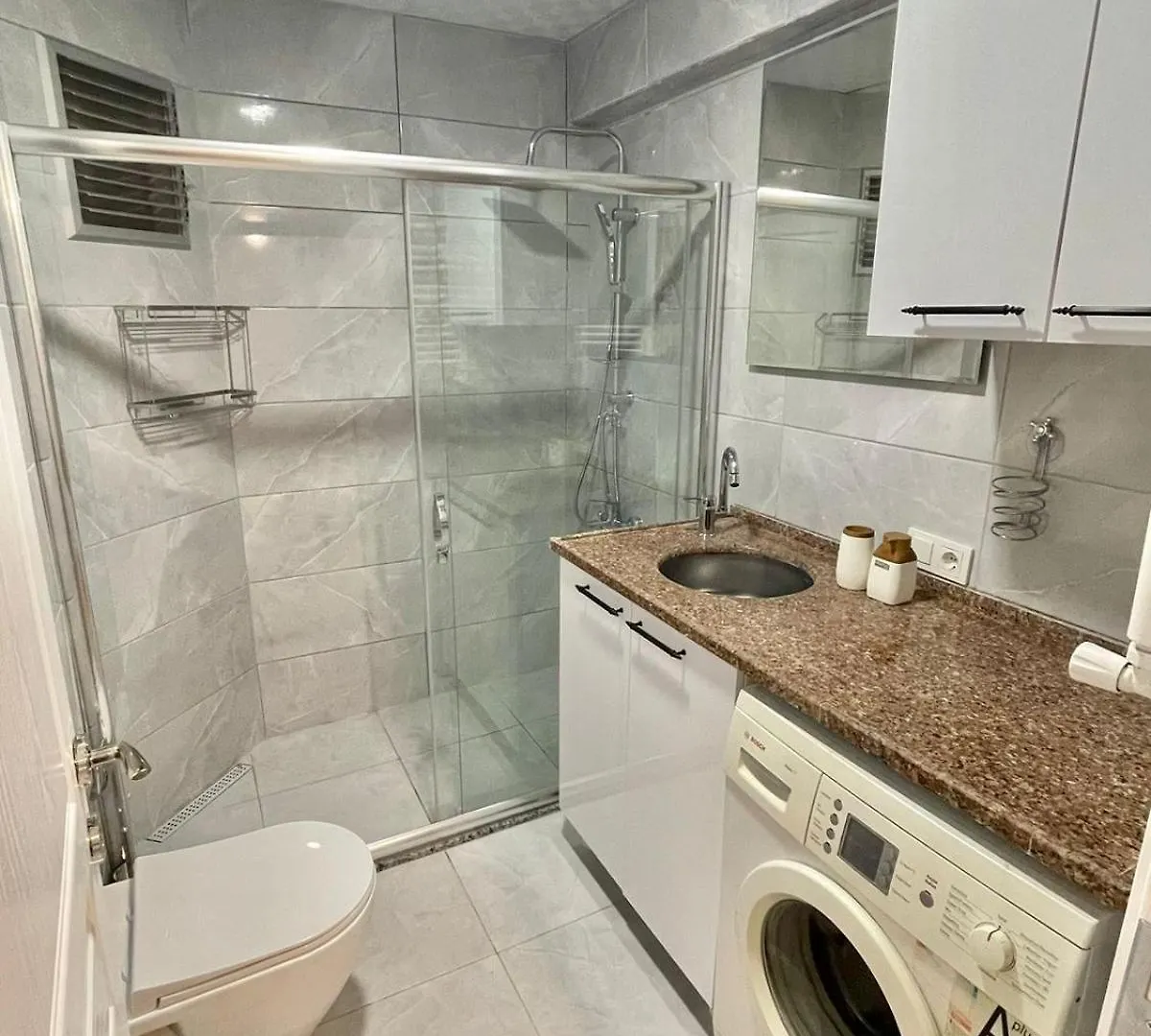 Zeki Bey Apartment Istanboel Turkije
