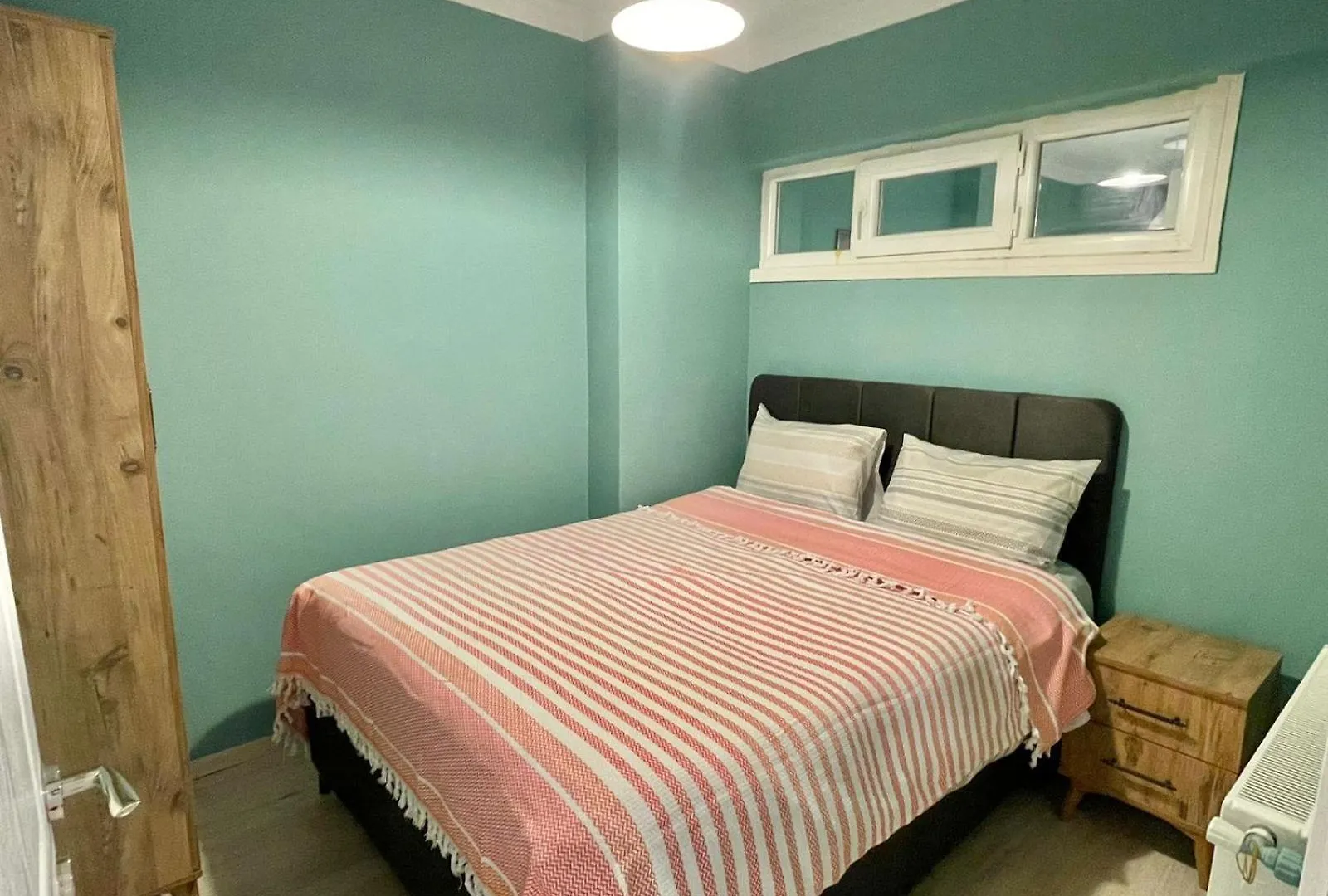 Zeki Bey Apartment Istanboel